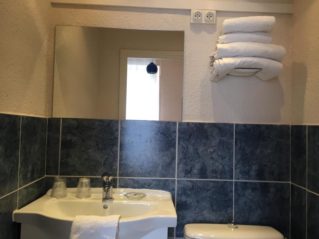 Hotel Le Faisan Montlucon Ngoại thất bức ảnh