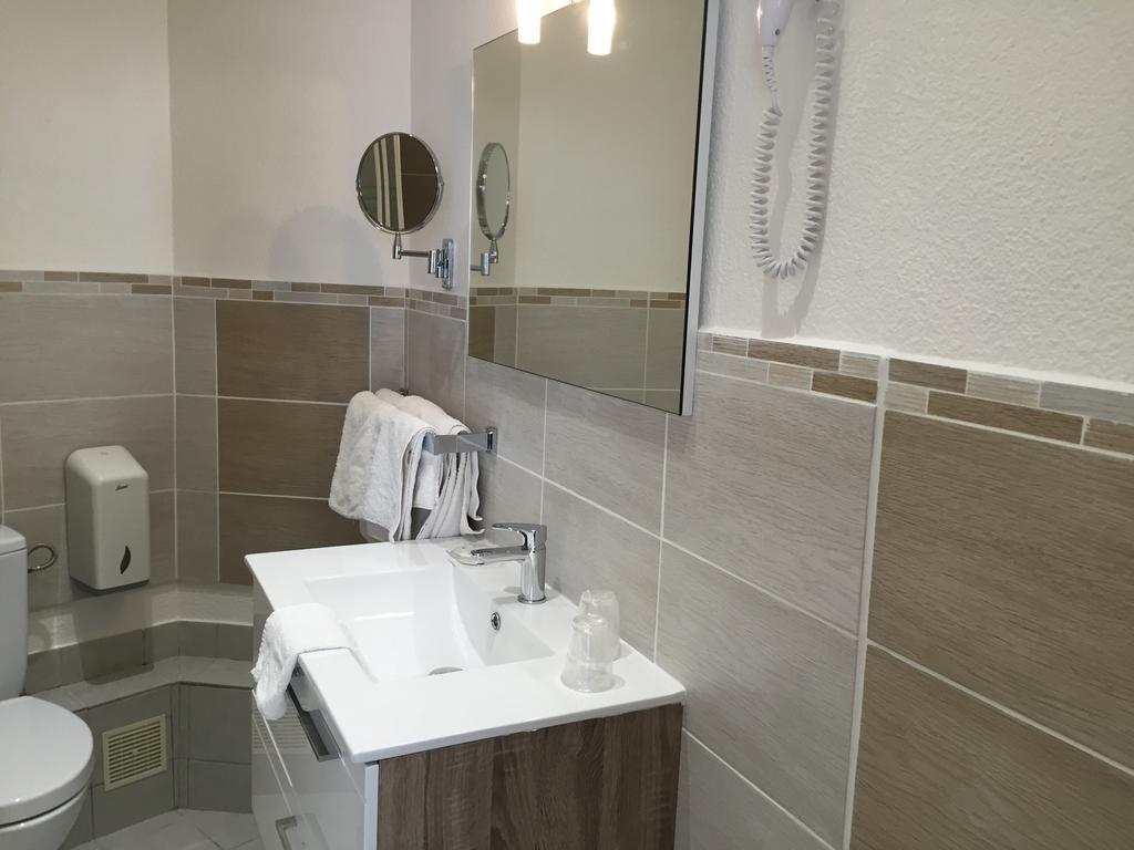 Hotel Le Faisan Montlucon Ngoại thất bức ảnh