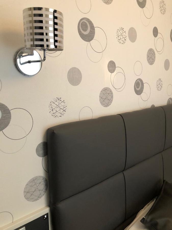 Hotel Le Faisan Montlucon Ngoại thất bức ảnh